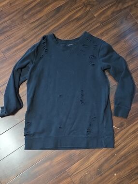 Kendall & Kylie Black Knit Crewneck Top